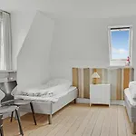 4 Bedroom Stunning In L Ferienhaus
