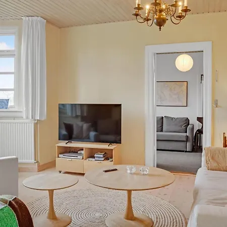 4 Bedroom Stunning In L בית נופש טוריג
