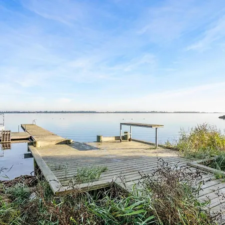 4 Bedroom Stunning In L *