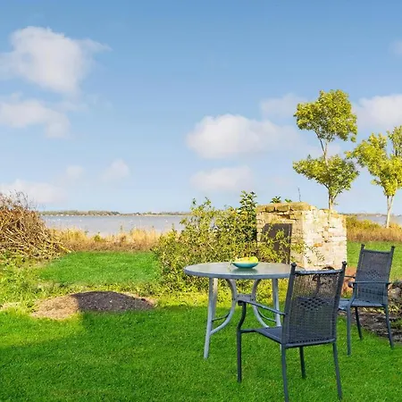 Σπίτι διακοπών 4 Bedroom Stunning In L *