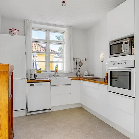 Σπίτι διακοπών 4 Bedroom Stunning In L