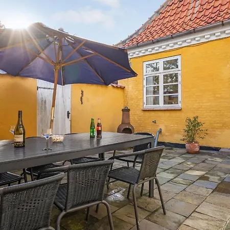 4 Bedroom Stunning In L * Torrig