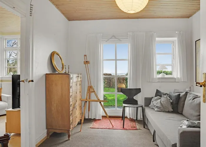 4 Bedroom Stunning In L * Torrig