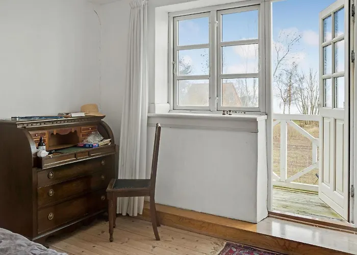 Ferienhaus 4 Bedroom Stunning In L *