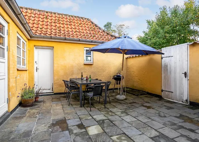 4 Bedroom Stunning In L Ferienhaus Torrig
