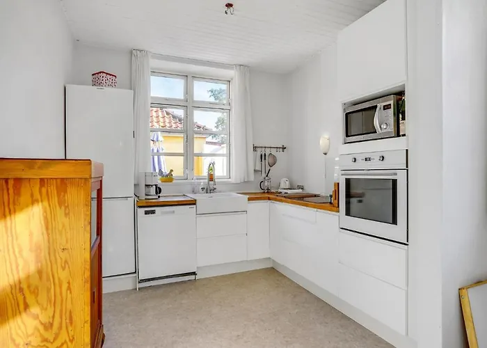 Ferienhaus 4 Bedroom Stunning In L
