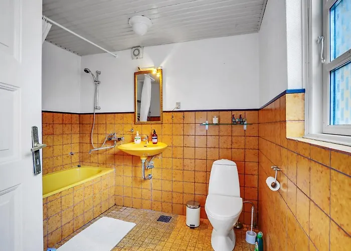Ferienhaus 4 Bedroom Stunning In L
