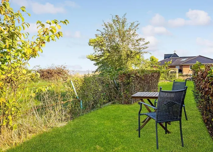 4 Bedroom Stunning In L Ferienhaus