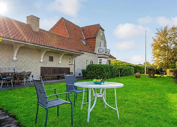 Ferienhaus 4 Bedroom Stunning In L Torrig
